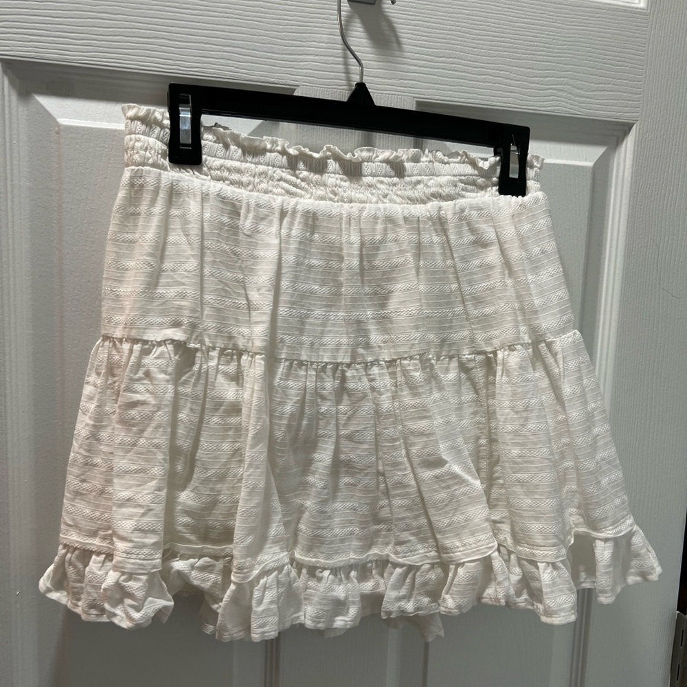 Elegant White Ruffled Skirt